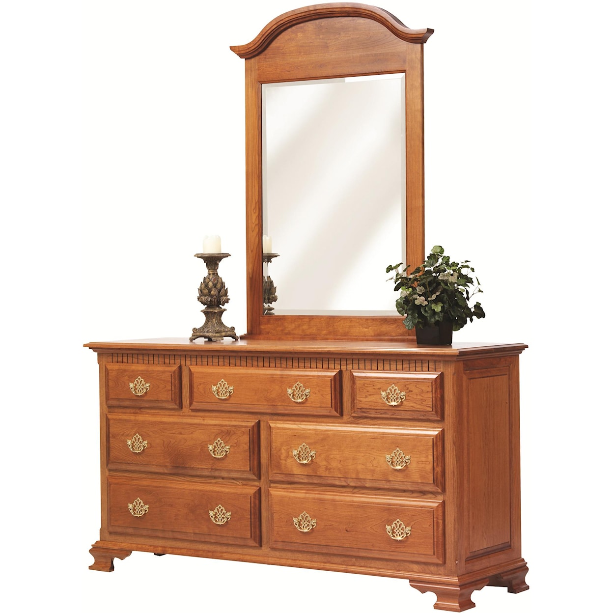 Millcraft Victorias Tradition Dresser and Mirror Set