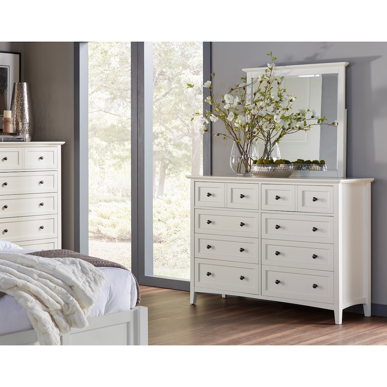 Modus International Paragon 8-Drawer Dresser