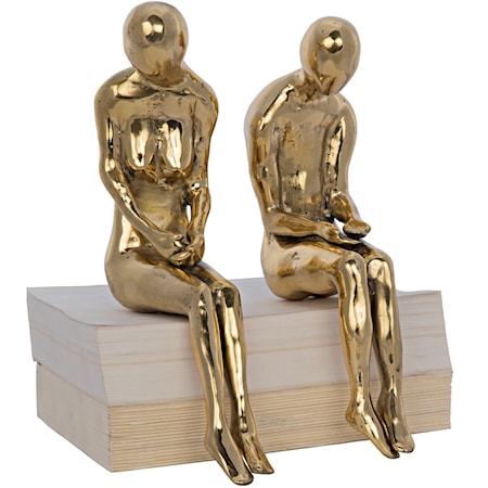 Irao Couple Statue