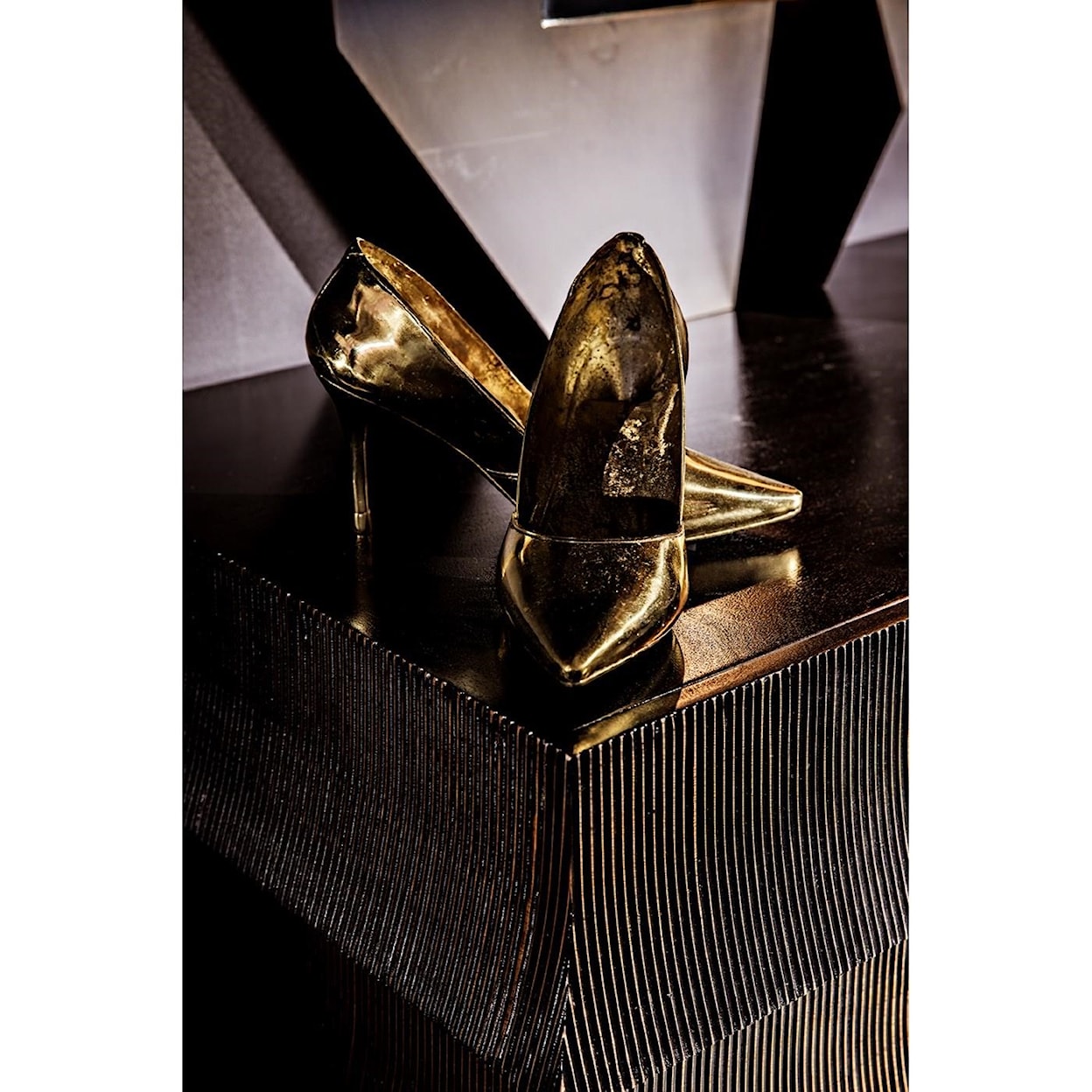 Noir Accessories and Mirrors Brass Heel