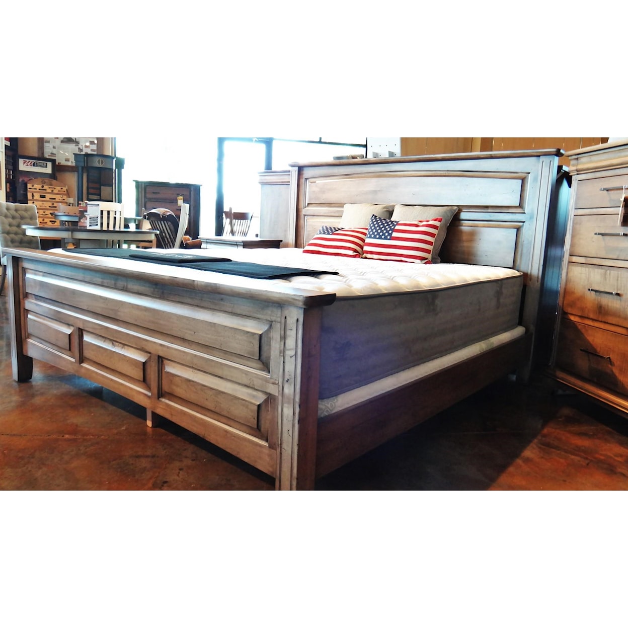 Oakwood Industries Edinburgh King Livingston Bed