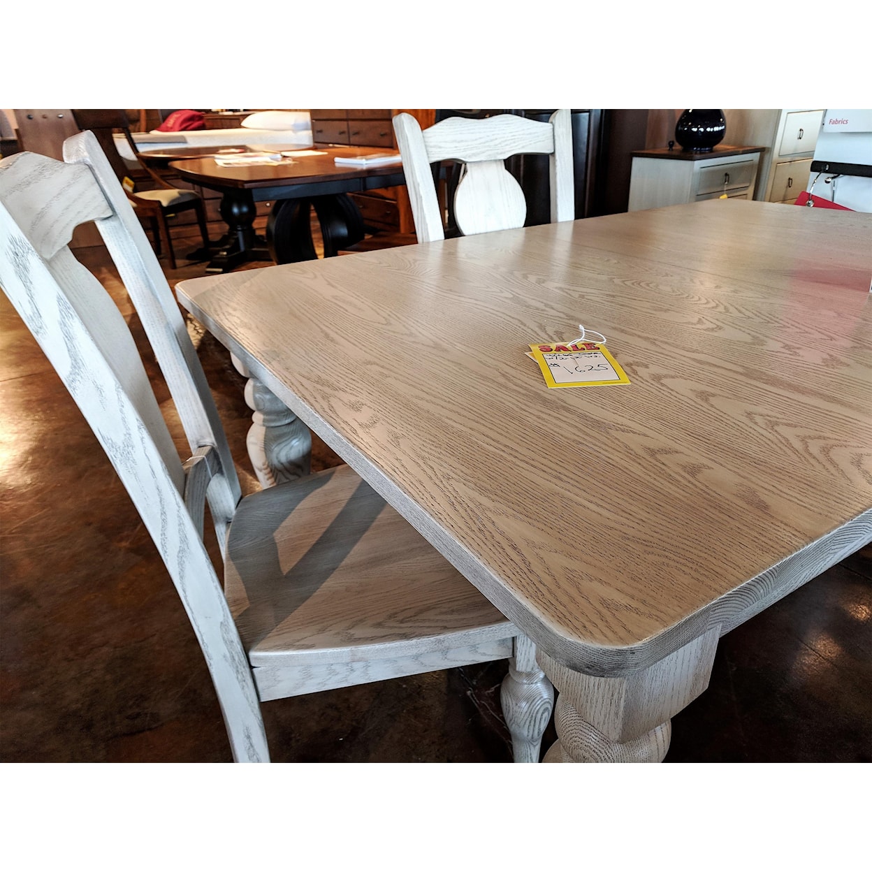 Oakwood Industries Montreux Montreux Table