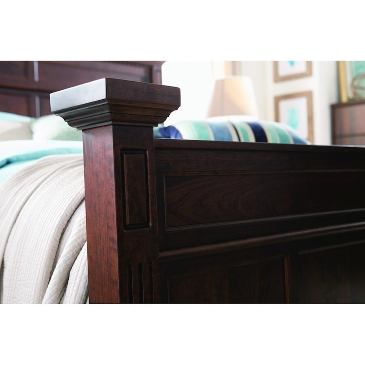 Mavin Montclair King Panel Bed