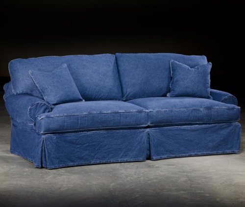 Casual Couch with Rounded Arms and Comfortable Seat Cushions