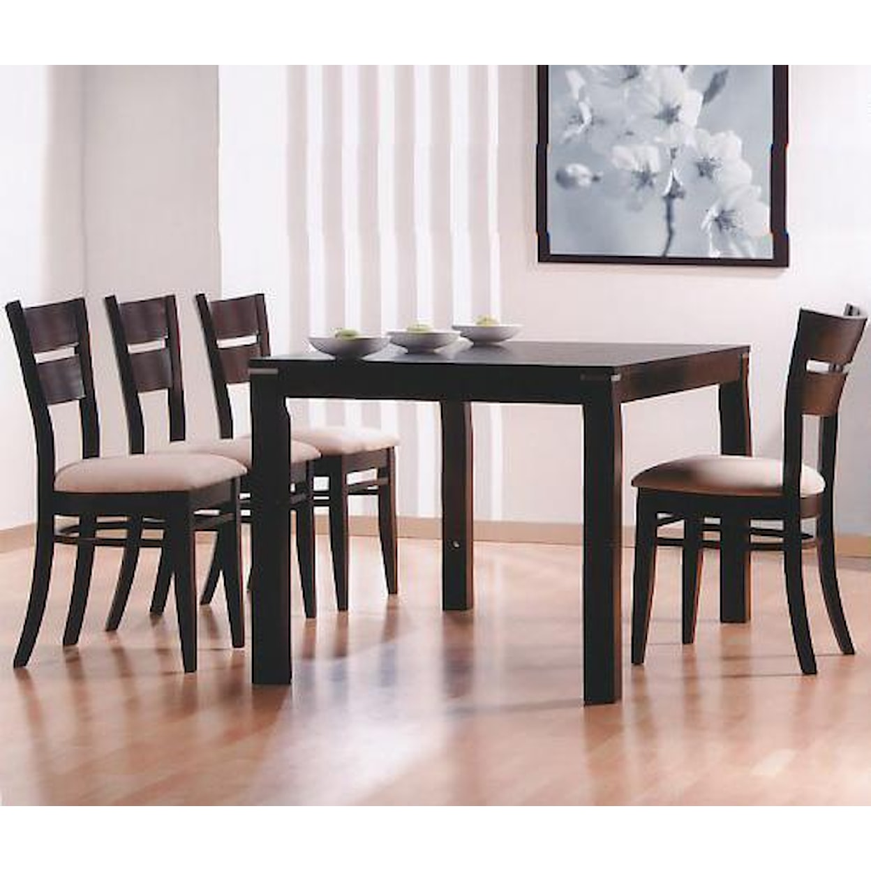 Primo International 6750 Table and 4 Chairs