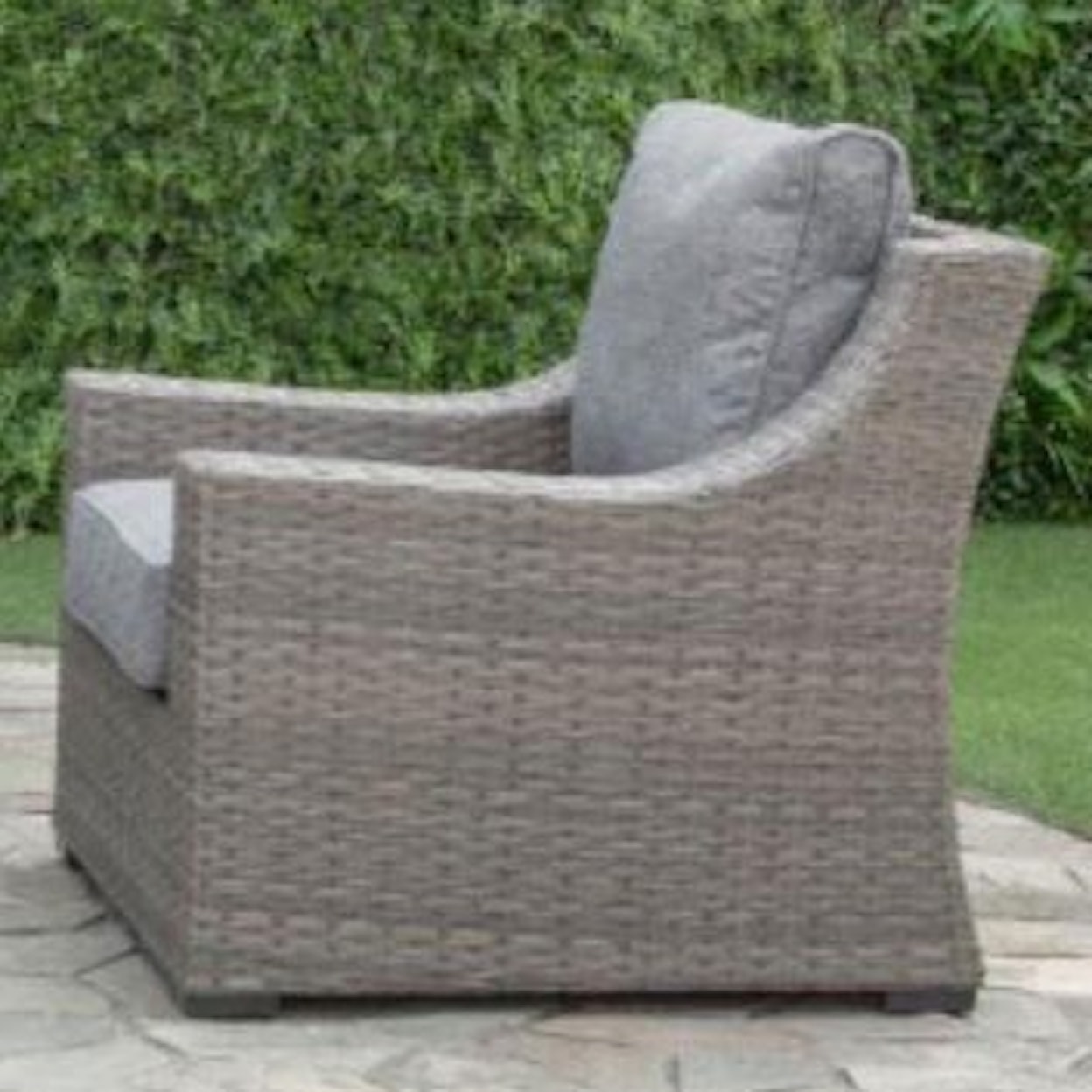 Primo International Newport Primo Outdoor Wicker Chair