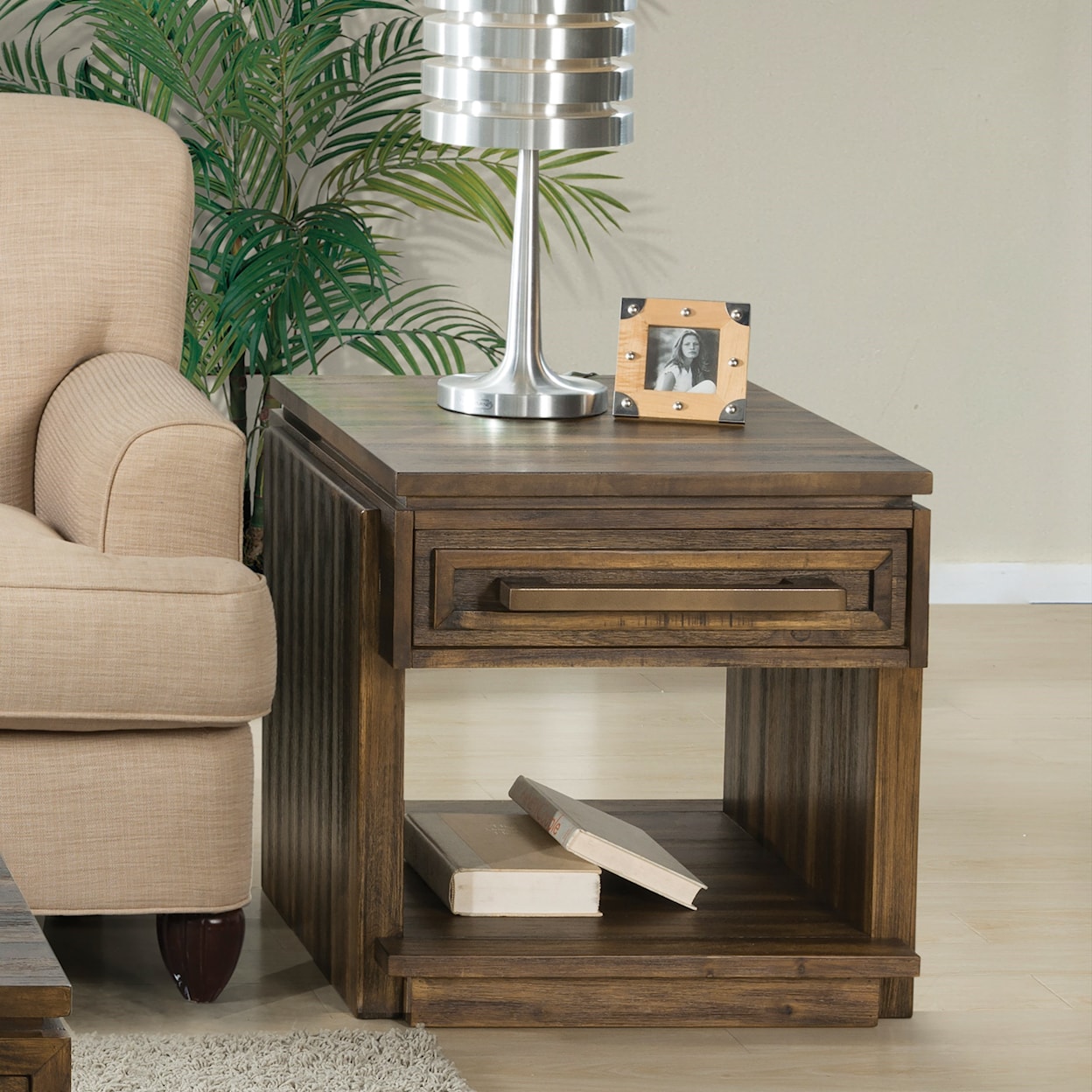 Riverside Furniture Modern Gatherings Side Table