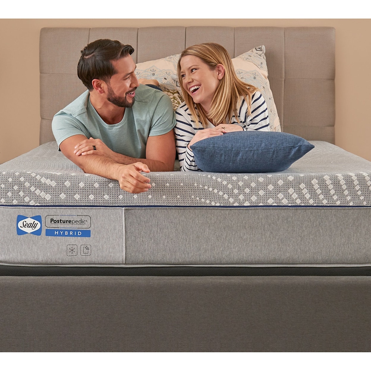 Sealy Lacey Hybrid Firm  Full 13" Firm Hybrid Mattress Set