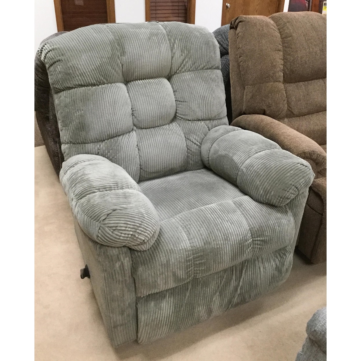 Serta Upholstery by Hughes Furniture 400 Recliner
