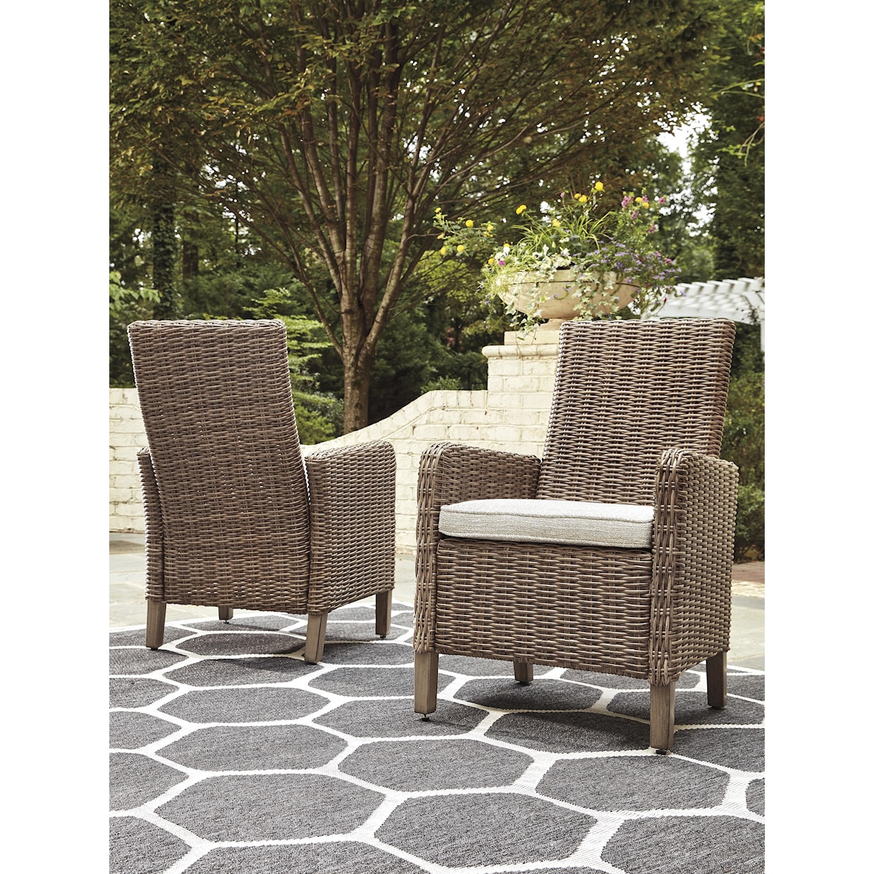 Signature Design by Ashley Beachcroft Set of 2 Arm Chairs with Cushion