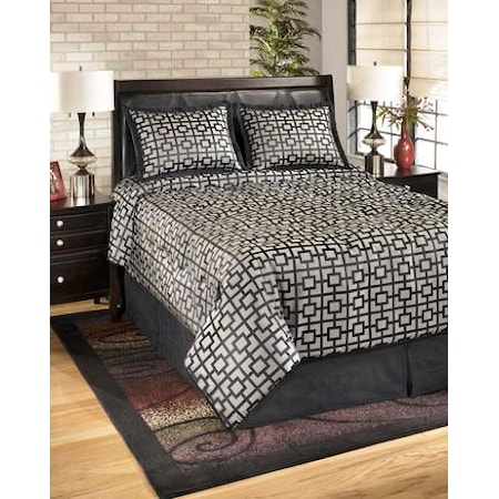 Queen Maze Onyx Top of Bed Set