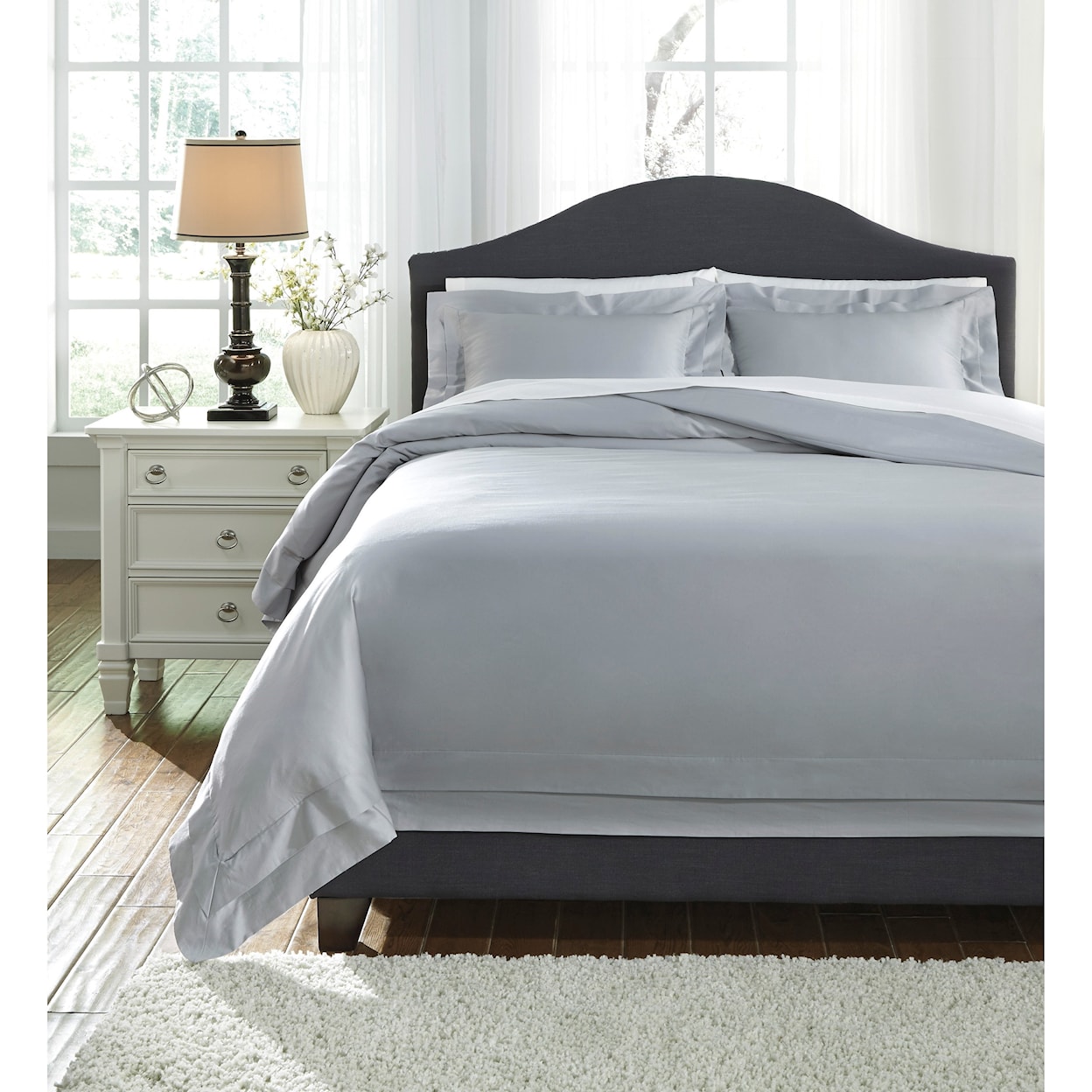 Signature Design by Ashley Furniture Bedding Sets King Chamness Gray Duvet Cover Set