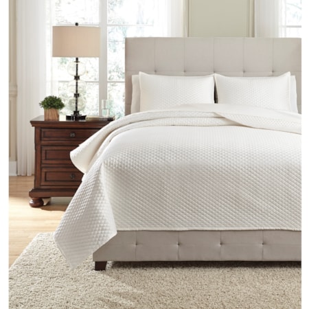 Queen Dietrick Ivory Quilt Set