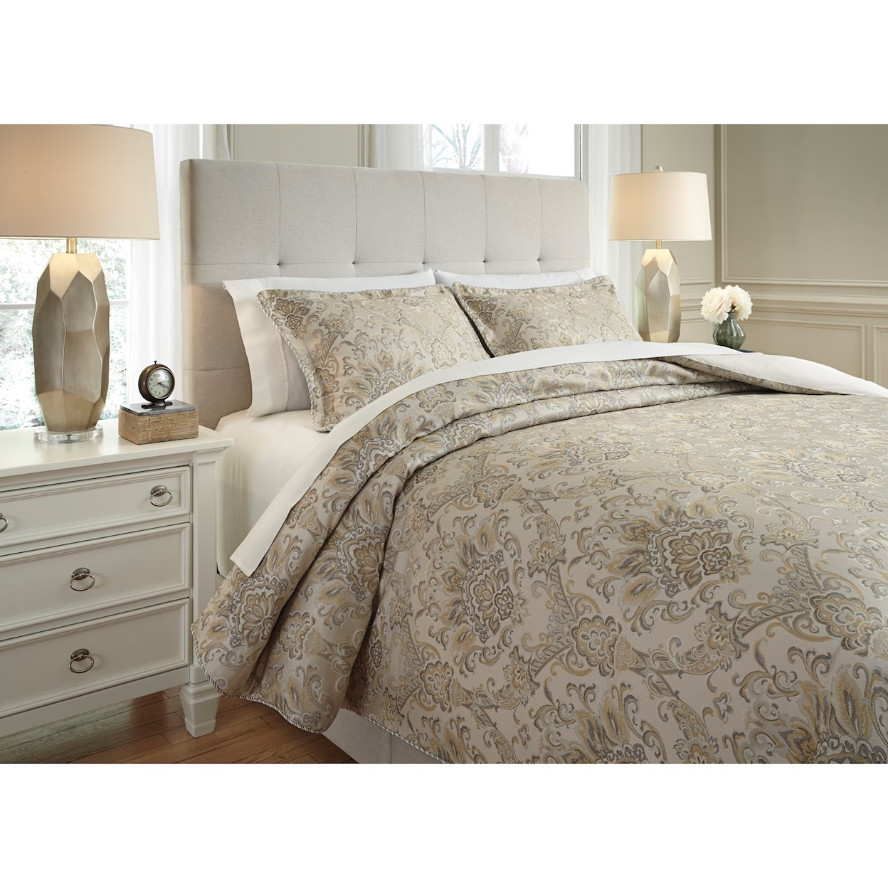 Ashley Furniture Signature Design Bedding Sets King Amil Ivory/Gold Comforter Set