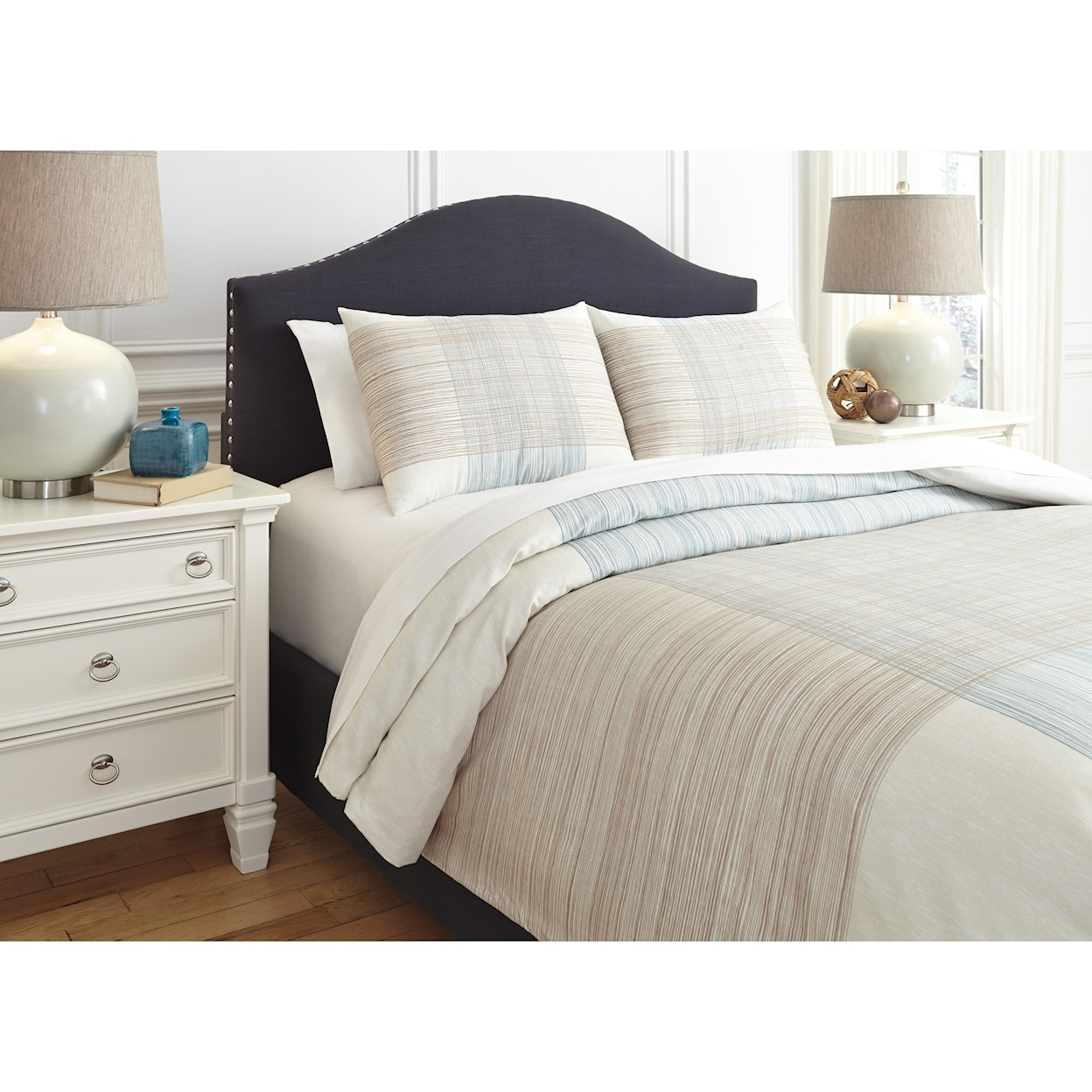 Signature Design by Ashley Furniture Bedding Sets Queen Jenae Blue/Brown Duvet Cover Set