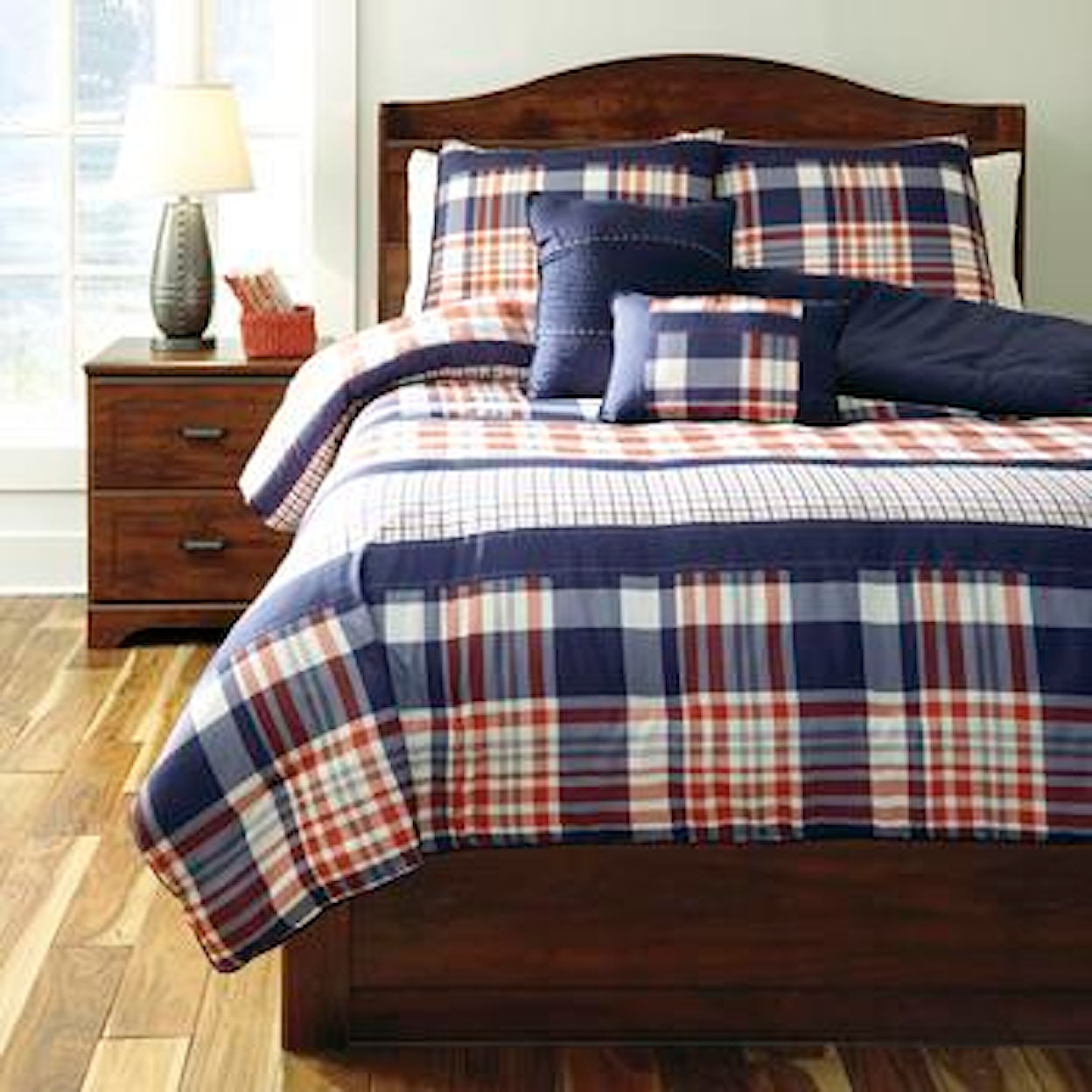 Signature Design by Ashley Bedding Sets Full Milam Plaid Top of Bed Set