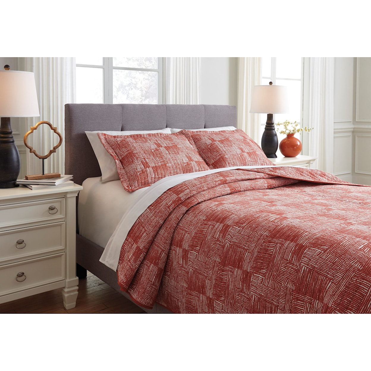 Signature Design by Ashley Furniture Bedding Sets Queen Jabesh Orange Quilt Set