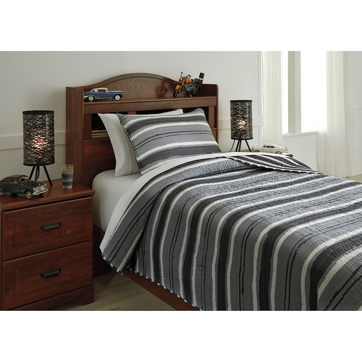 Signature Design by Ashley Bedding Sets Twin Merlin Coverlet Set