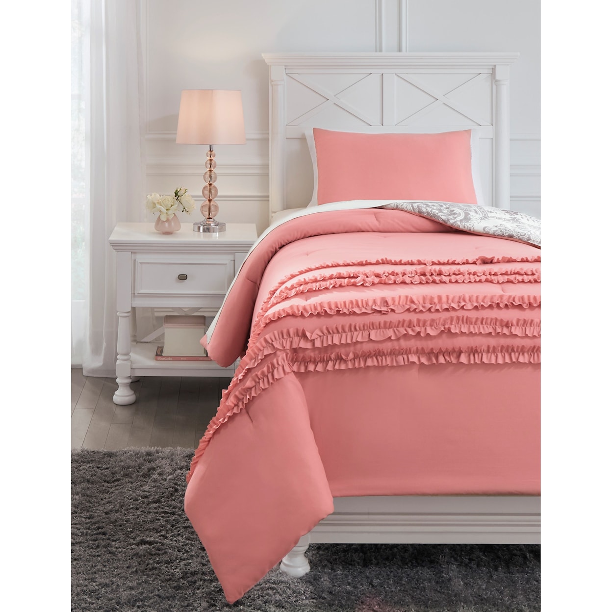 Signature Design by Ashley Bedding Sets Twin Avaleigh Pink/White/Gray Comforter Set