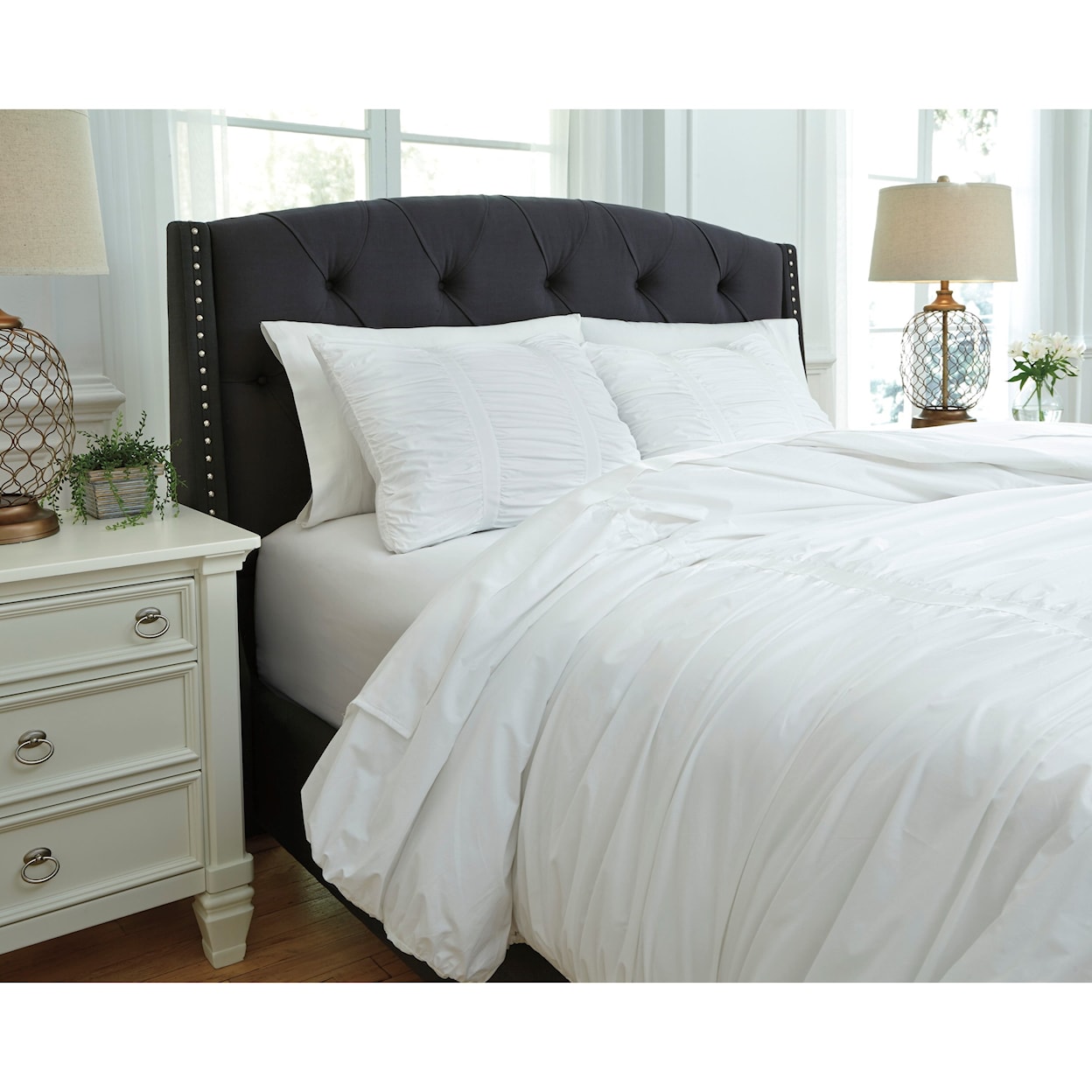 Signature Design by Ashley Furniture Bedding Sets King Limera White Duvet Cover Set