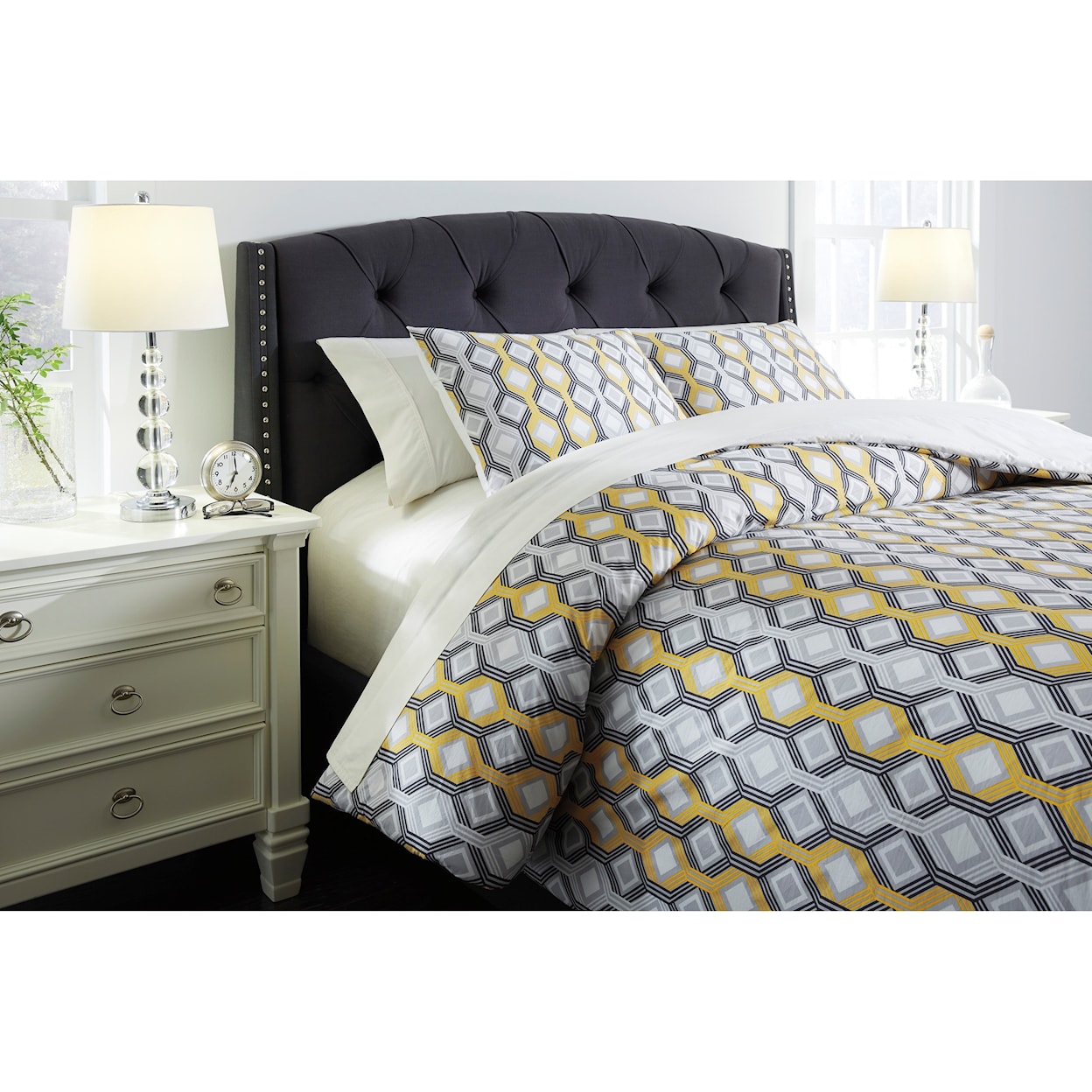 Ashley Signature Design Bedding Sets King Mato Gray/Yellow/White Comforter Set