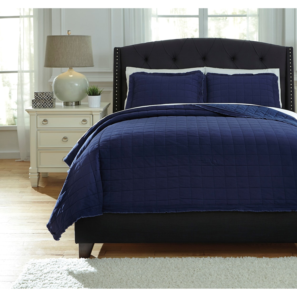 Signature Design by Ashley Bedding Sets Queen Amare Navy Coverlet Set