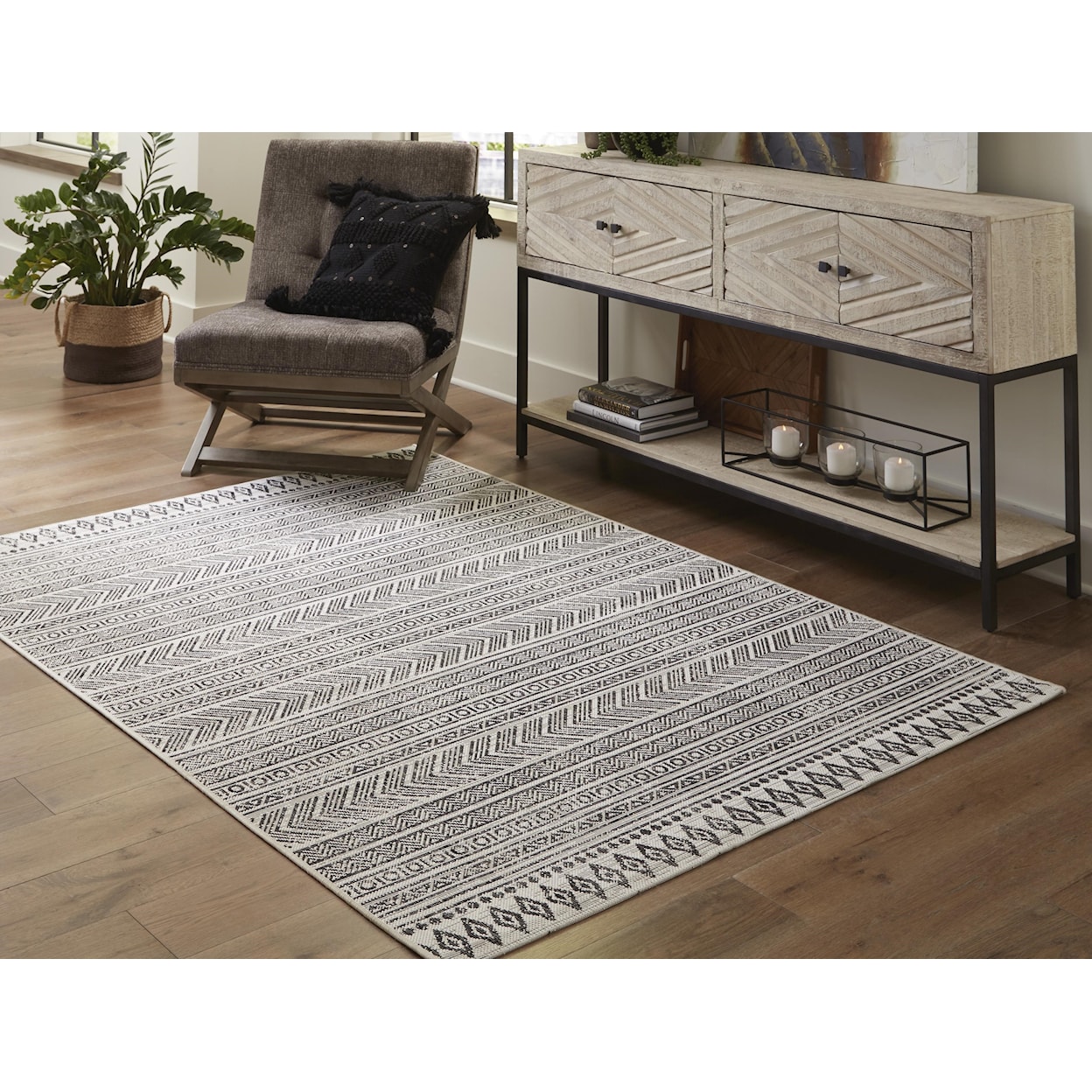 Signature Design by Ashley Brinoy 5x7 Indoor/Outdoor Rug