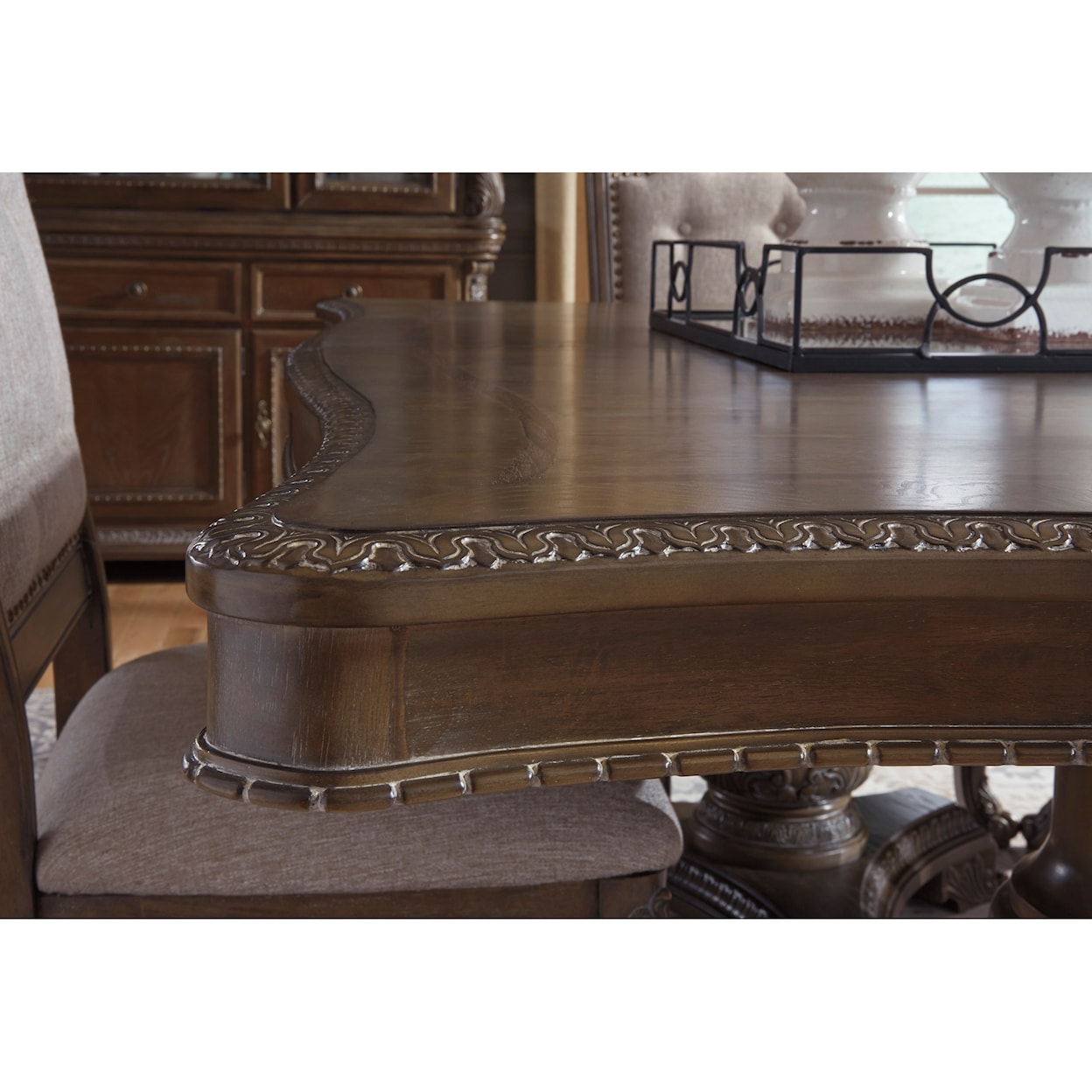 Signature Design by Ashley Charmond 9pc Dining Room Group