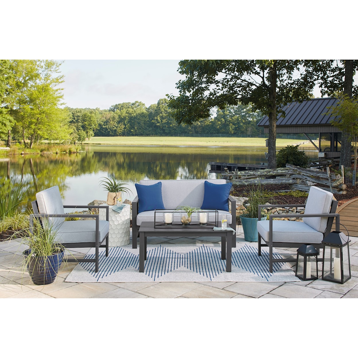 Signature Design by Ashley Fynnegan Loveseat w/ Table & 2 Lounge Chairs
