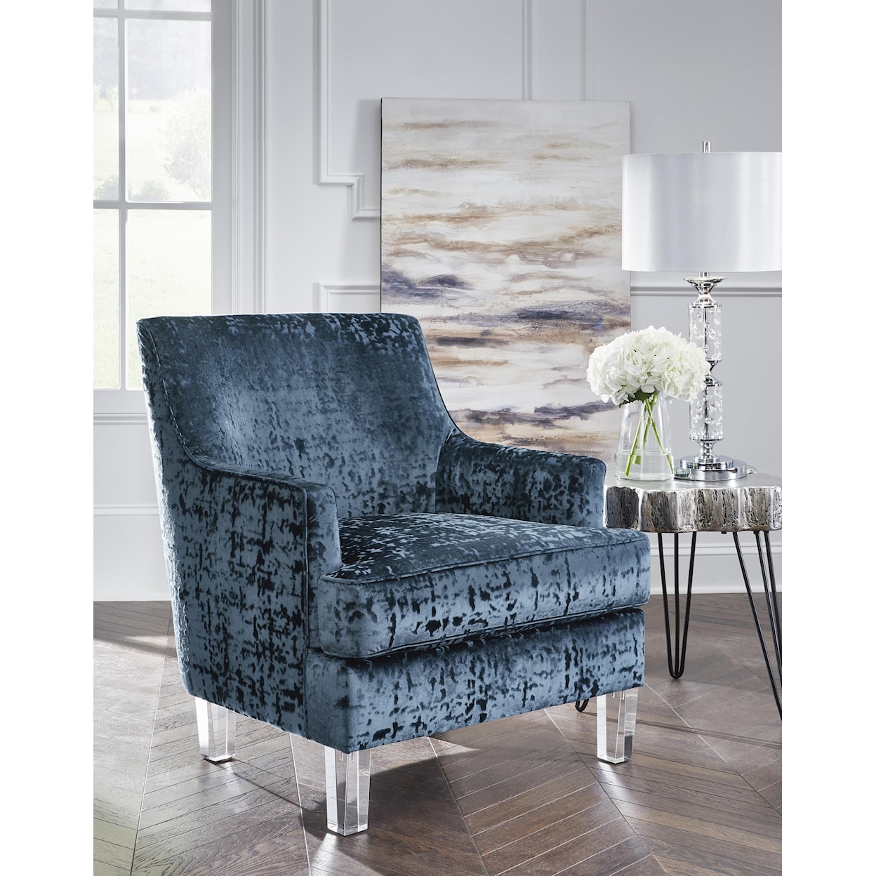 Signature Design by Ashley Gloriann Accent Chair