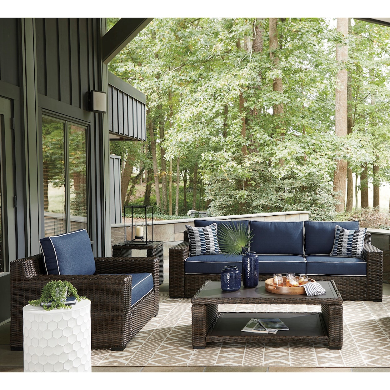 Signature Design Grasson Lane 5 Pc. Outdoor Seating Group