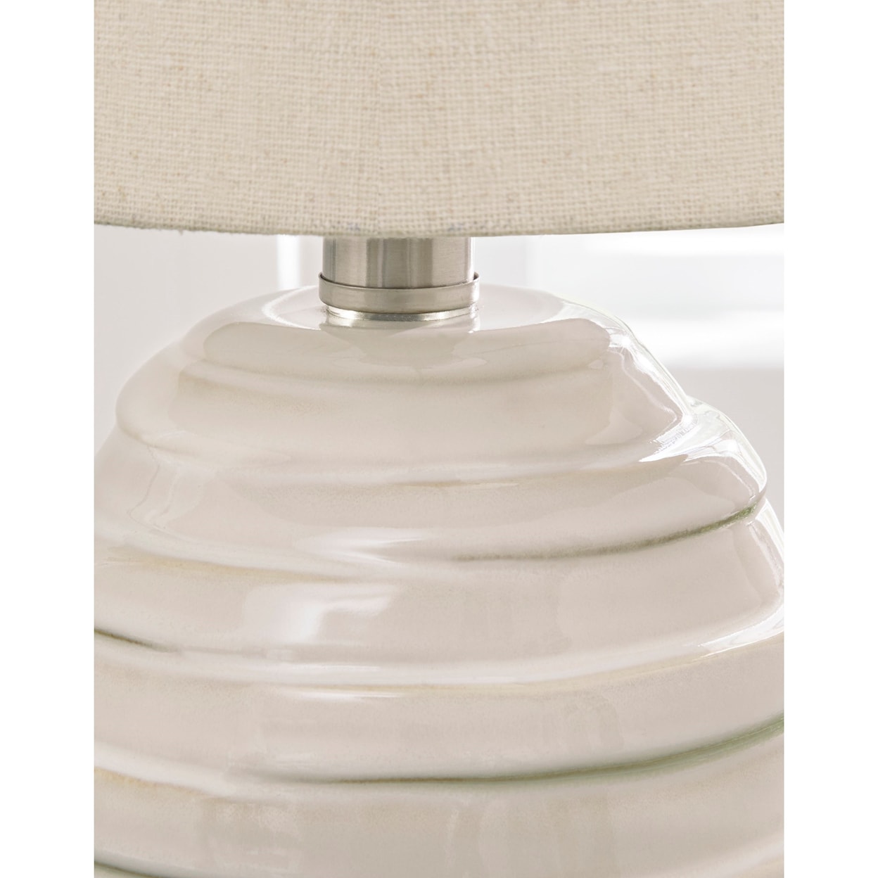 Signature Design Lamps - Casual Glennwick White Ceramic Table Lamp