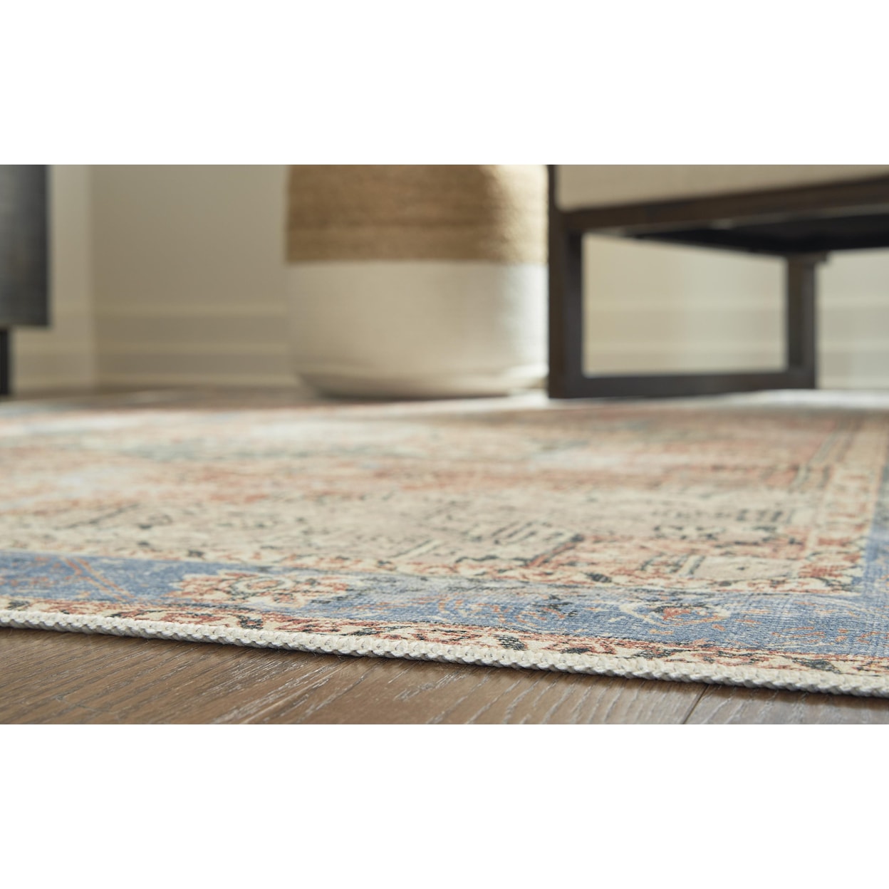 Signature Design by Ashley Machine Washable Rugs Hartton 5'2" x 7'1" Rug