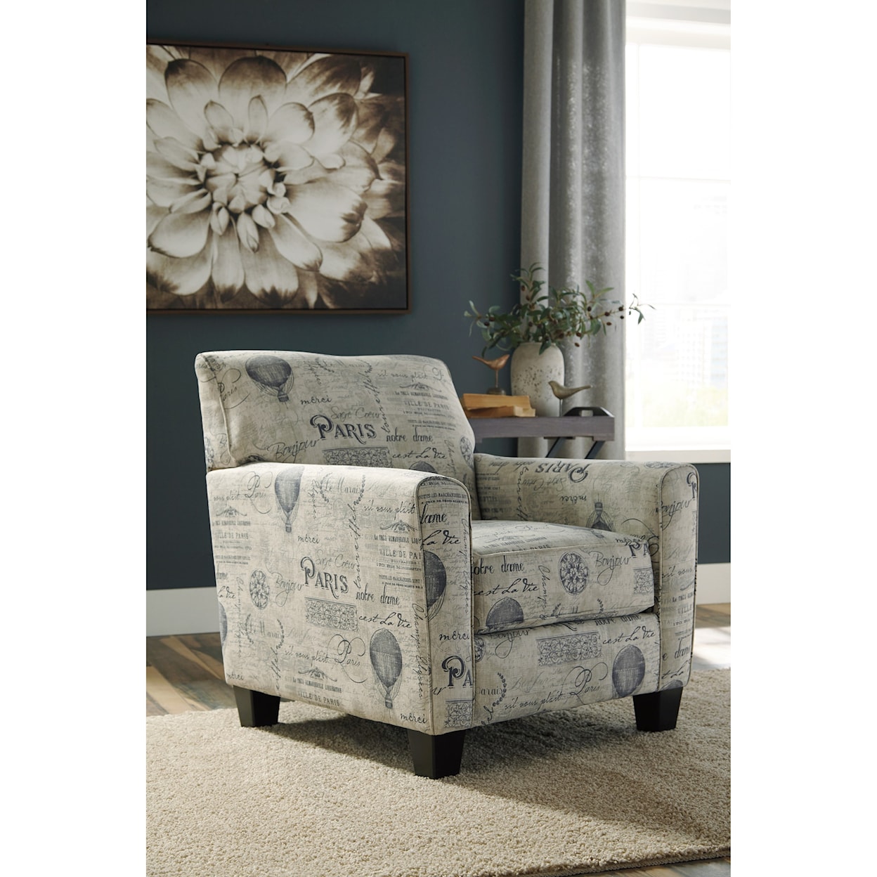 Signature Nesso Accent Chair