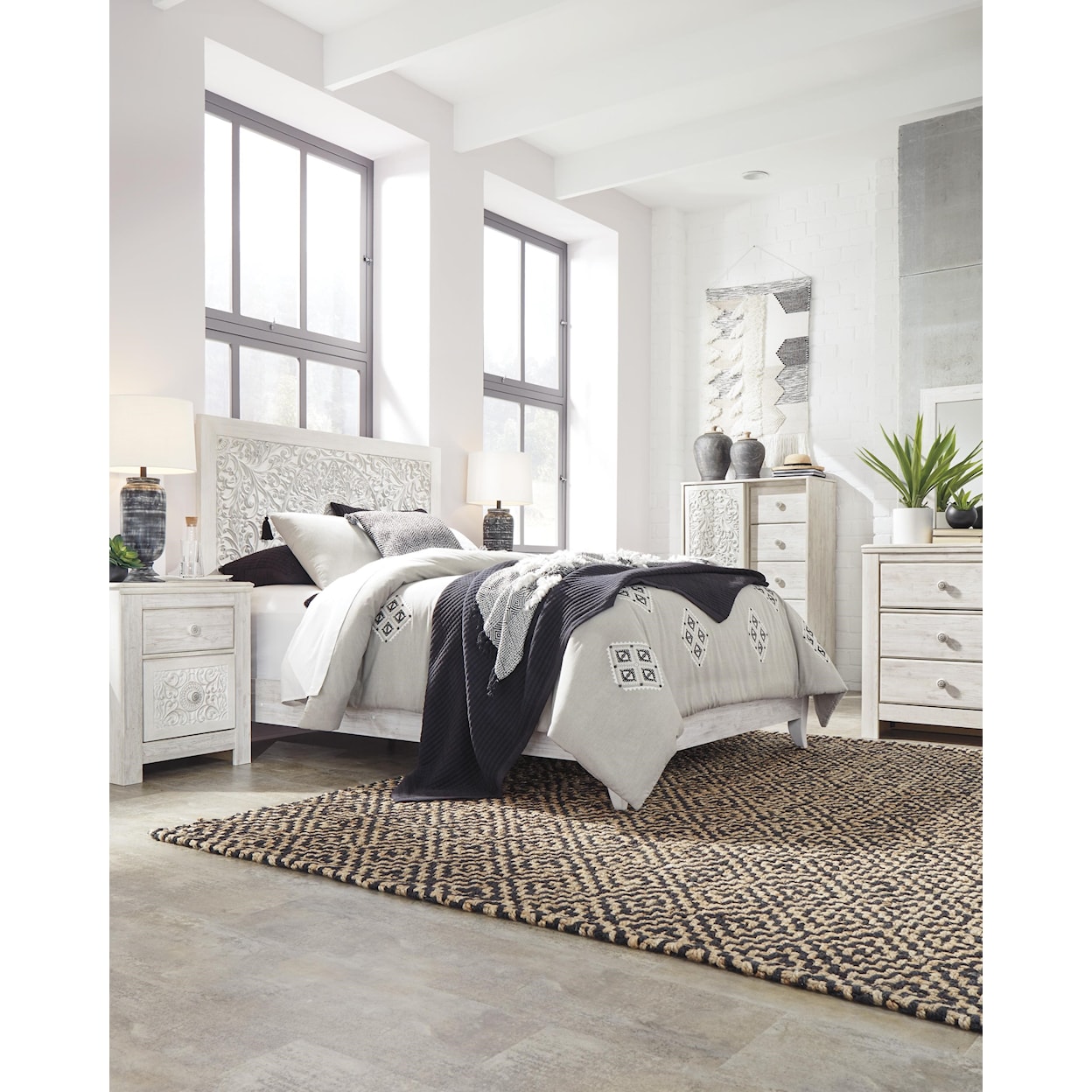 Signature Design by Ashley Paxberry 5 Piece King Bedroom Set