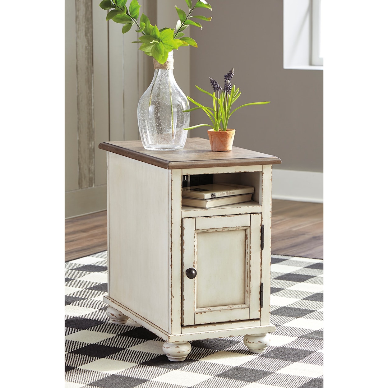 Signature Design by Ashley Realyn Chairside End Table
