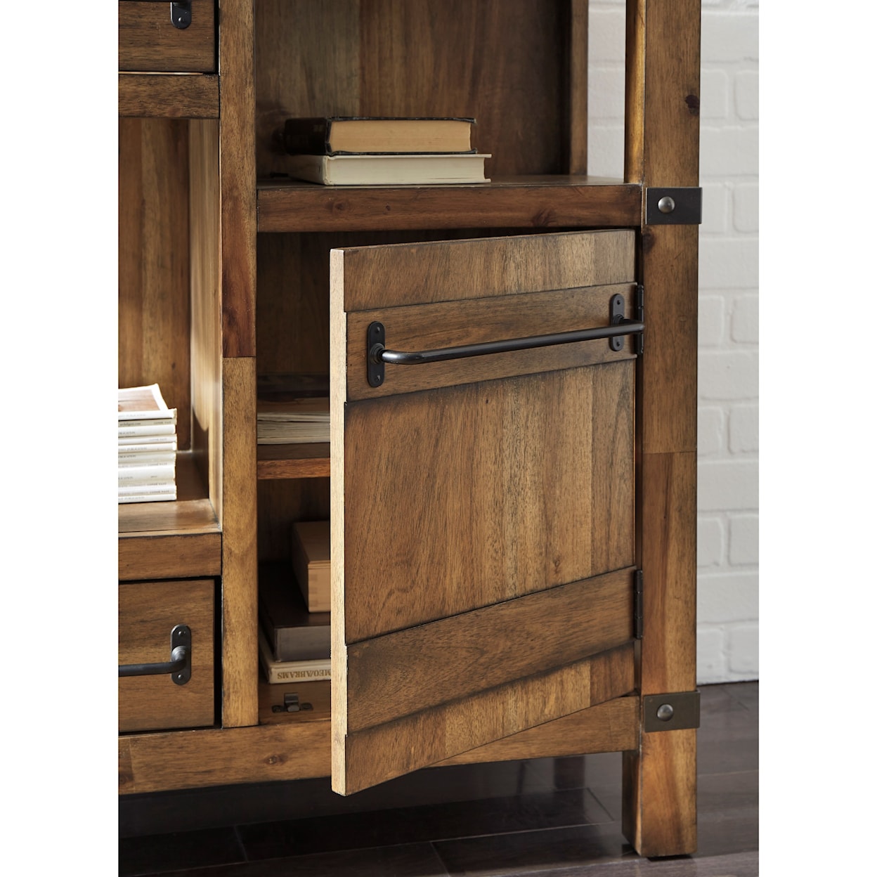 Signature Design by Ashley Roybeck Accent Cabinet
