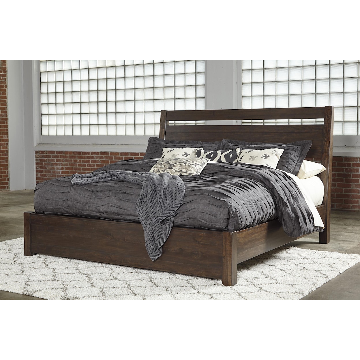 Signature Design by Ashley Starmore Queen Panel Bed