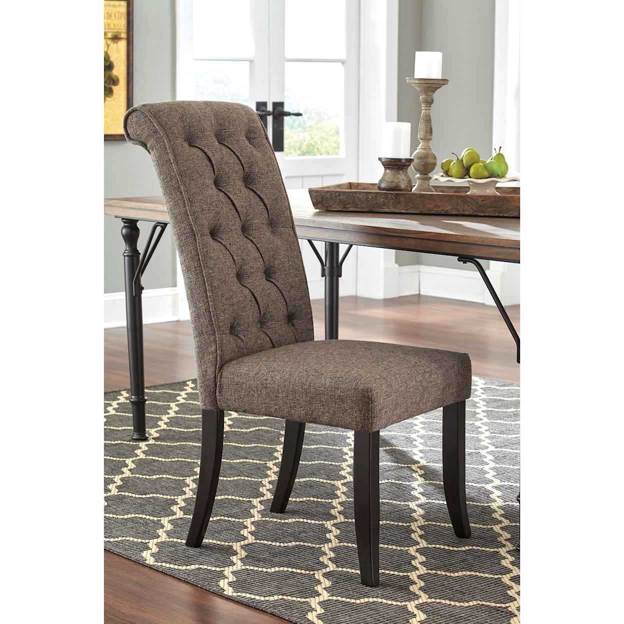Signature Design by Ashley Tripton Dining Upholstered Side Chair