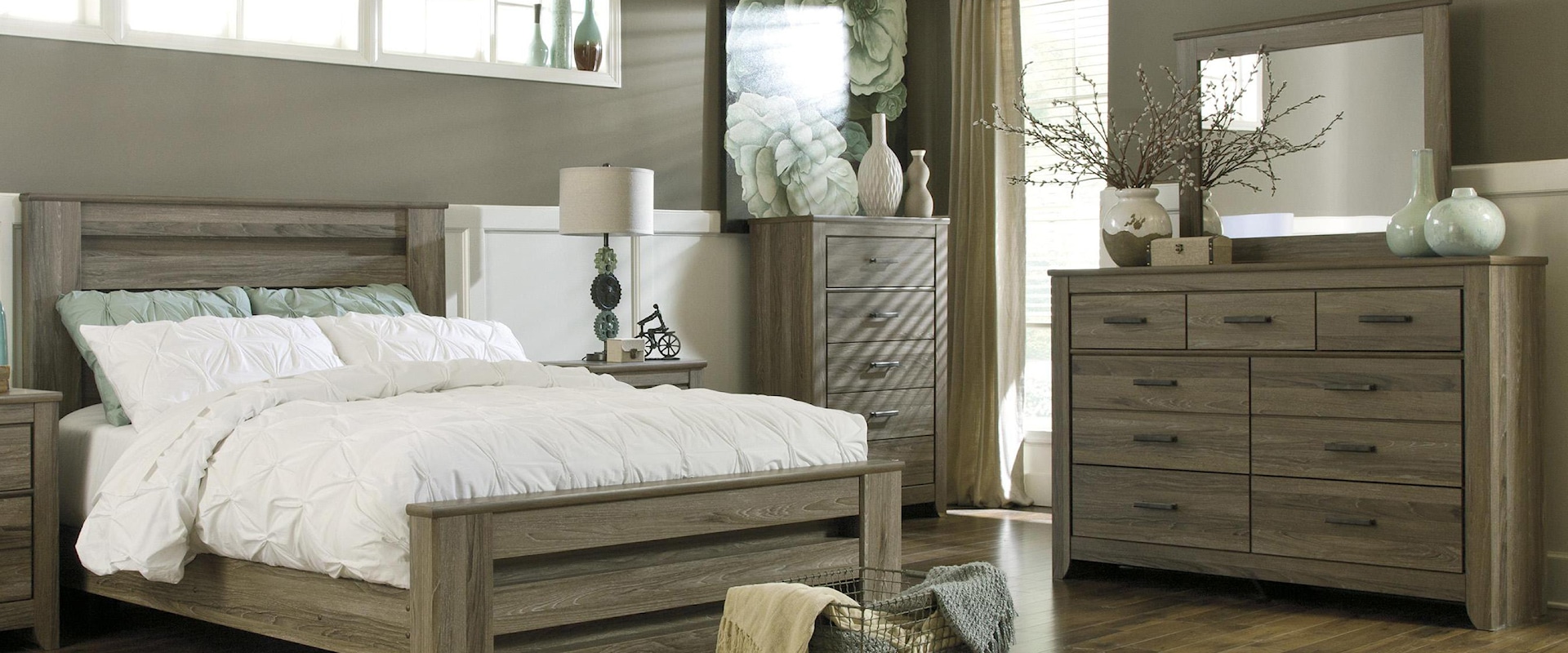 4 Piece Queen Bedroom Group