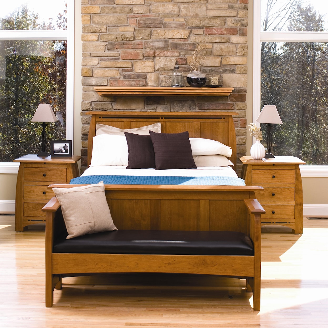 Simply Amish Aspen King Panel Bed