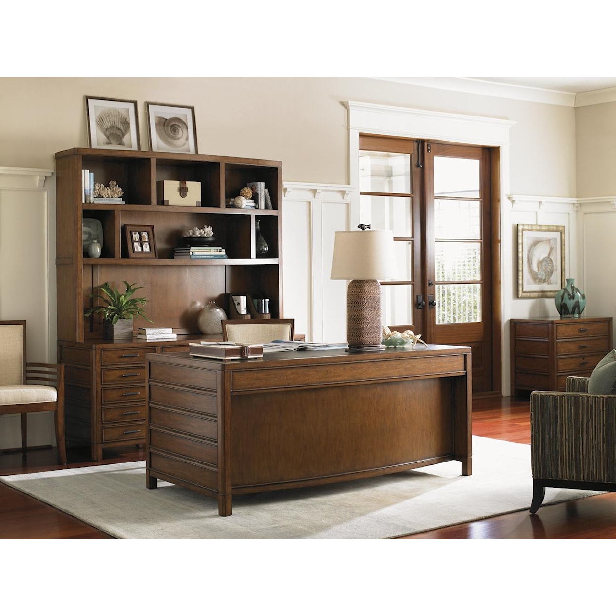 Sligh Longboat Key Key Biscayne Credenza & Hutch