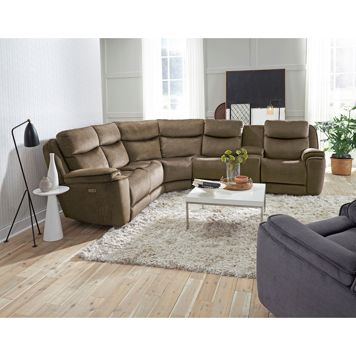 Southern Motion Show Stopper Power Headrest Reclining Sectional