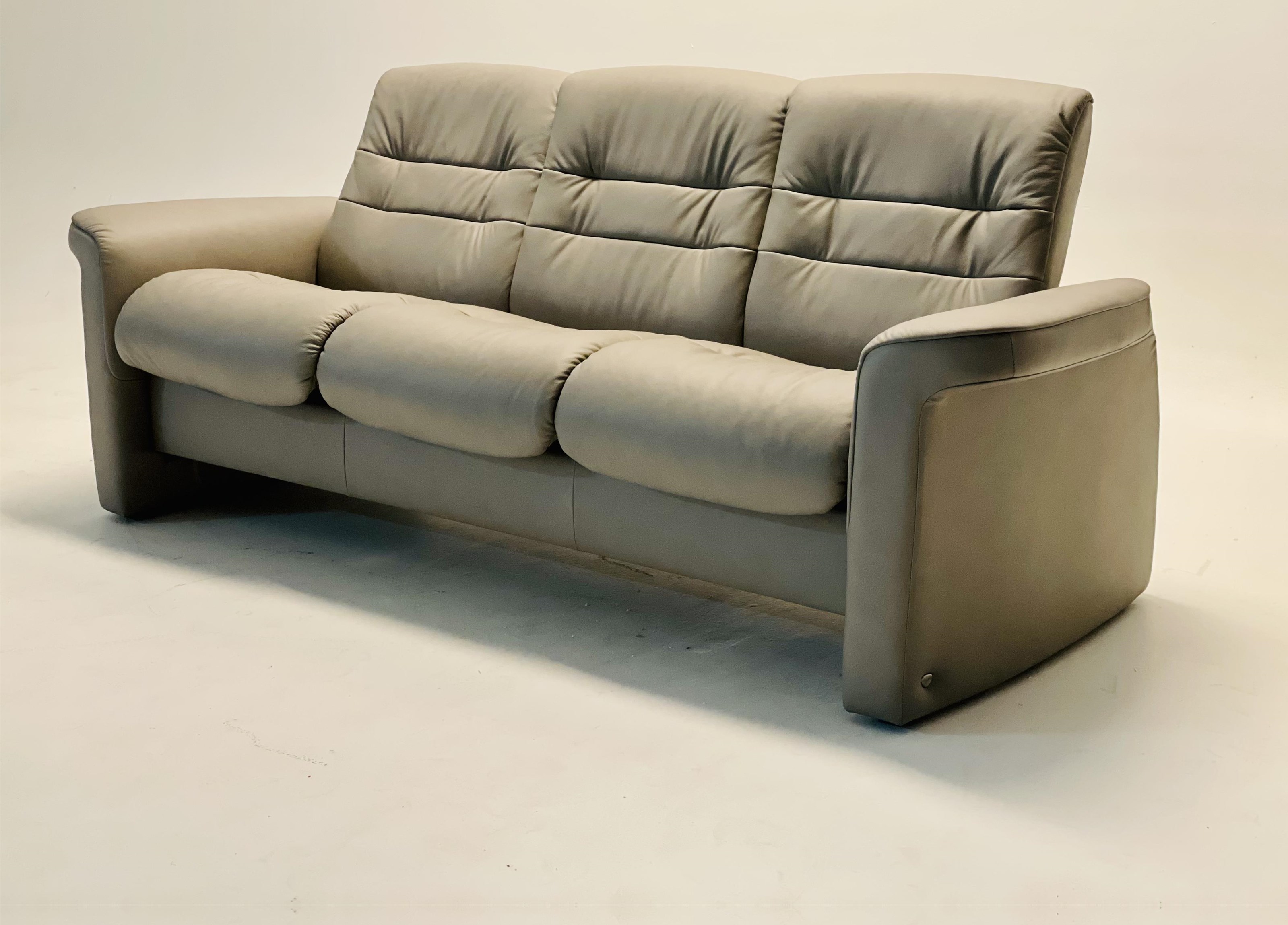 Low Back Reclining 3-Seater Sofa