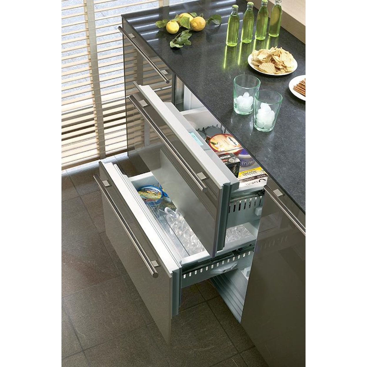 Sub-Zero Integrated Refrigeration 24" Freezer Drawer