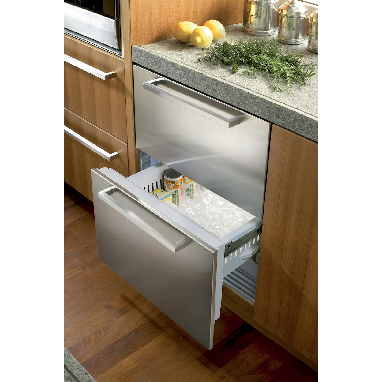 Sub-Zero Integrated Refrigeration 24" Freezer Drawer