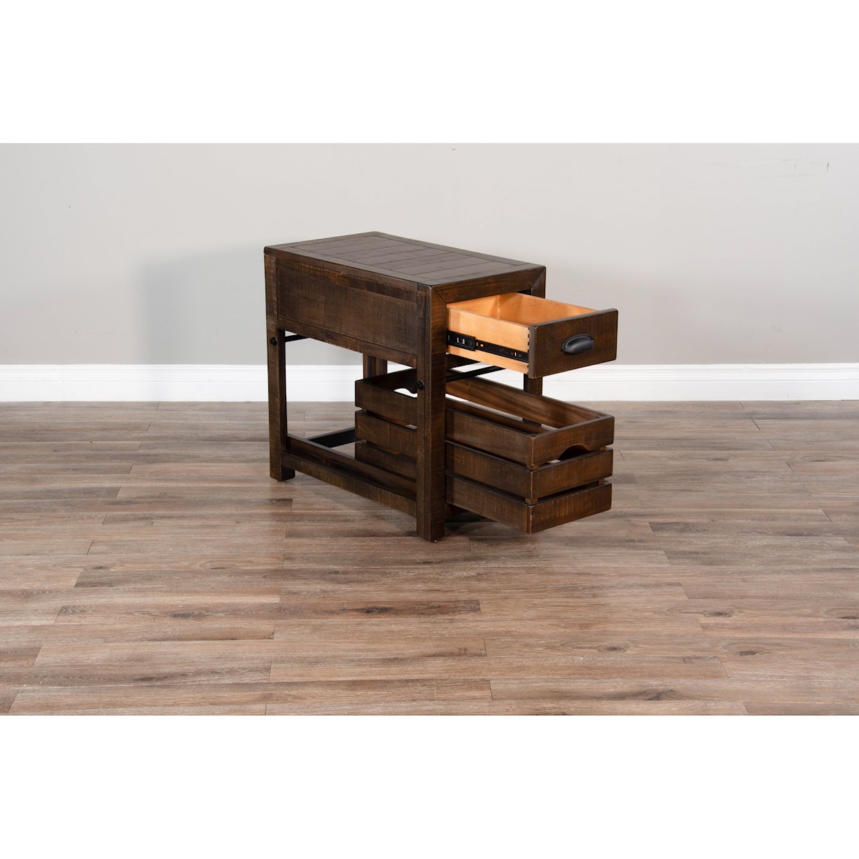 Sunny Designs Homestead Chair Side Table