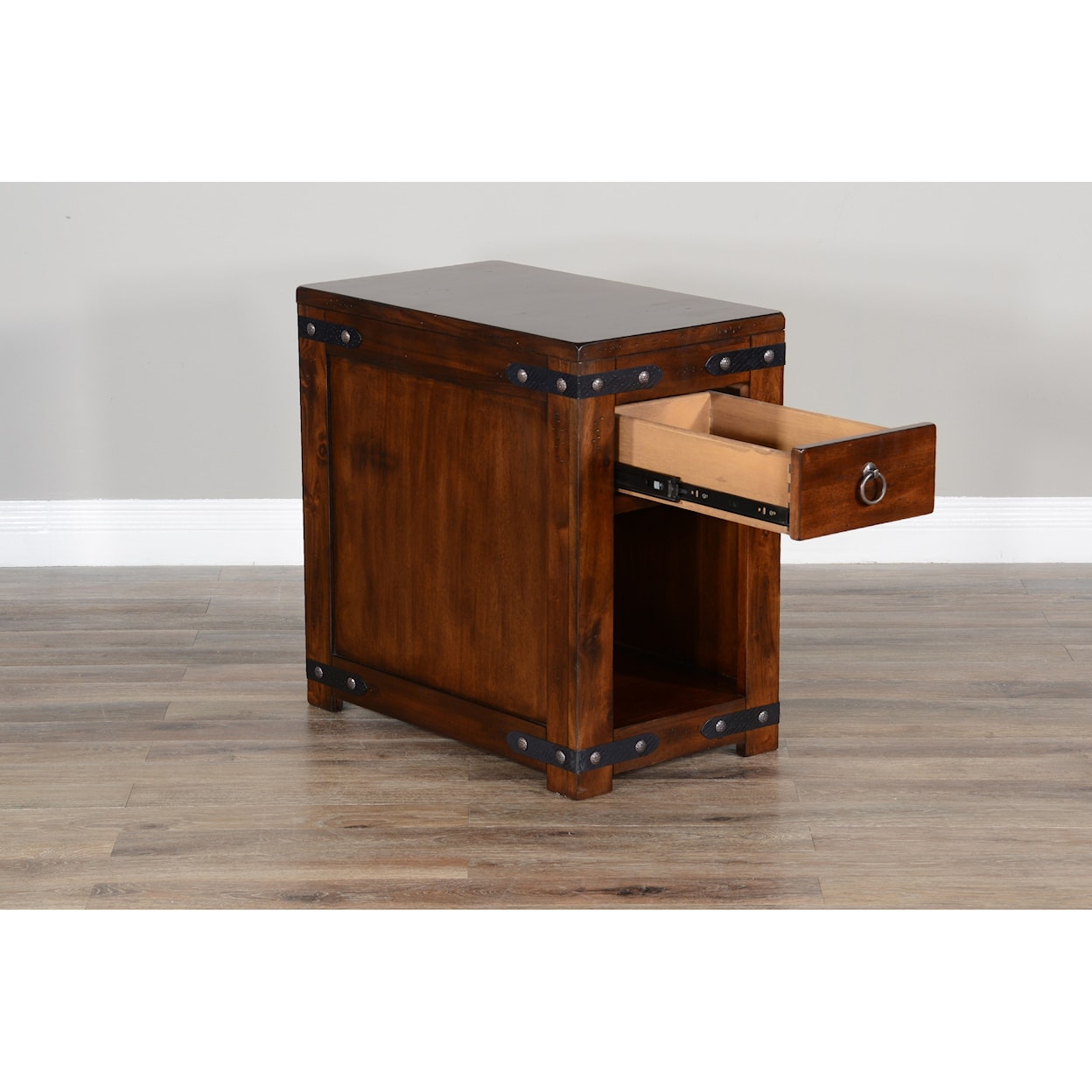 Sunny Designs 12136 Chair Side Table