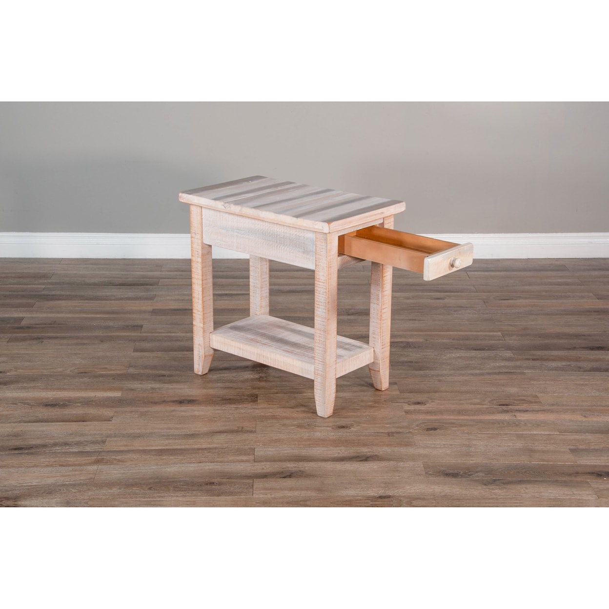 Sunny Designs Tucson Chair Side Table