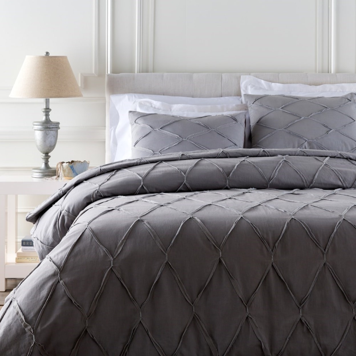 Surya Aiken Bedding